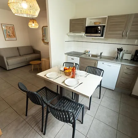 Lagocean Apartman *